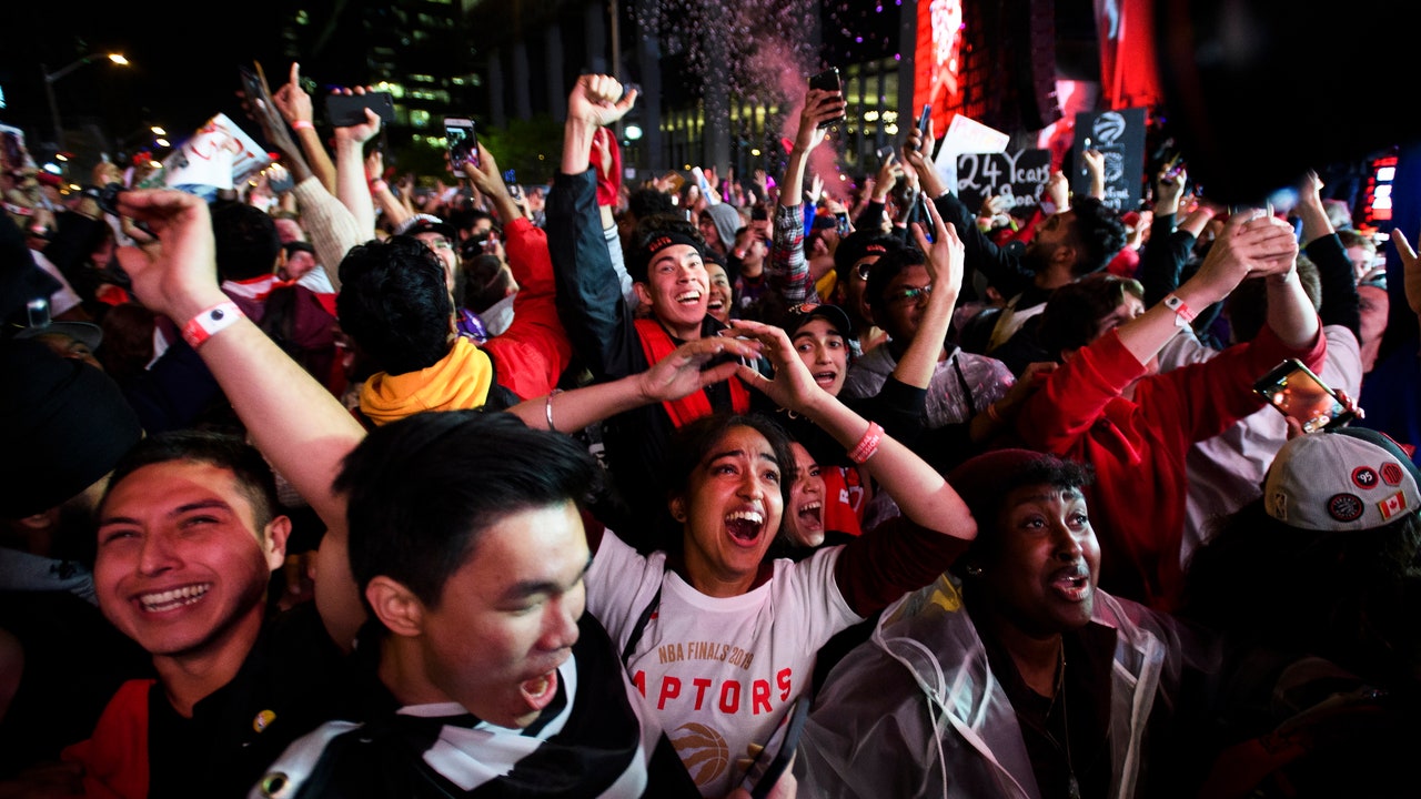 Canada celebrates after Raptors win first NBA championship